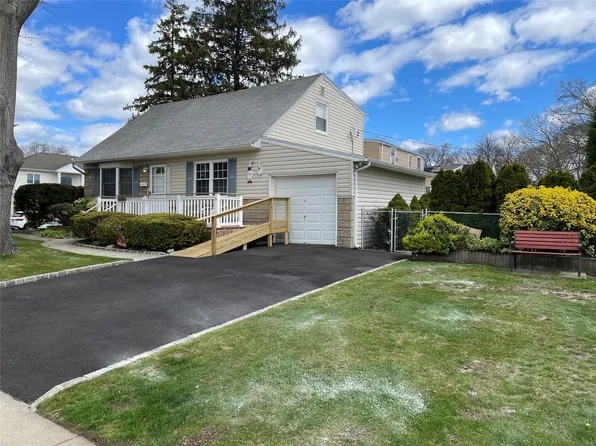 1825 Dover Road, Wantagh, NY 11793