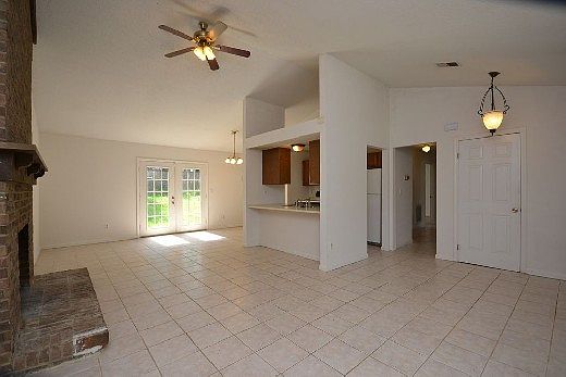4th image of 3612 Winchelsea Dr