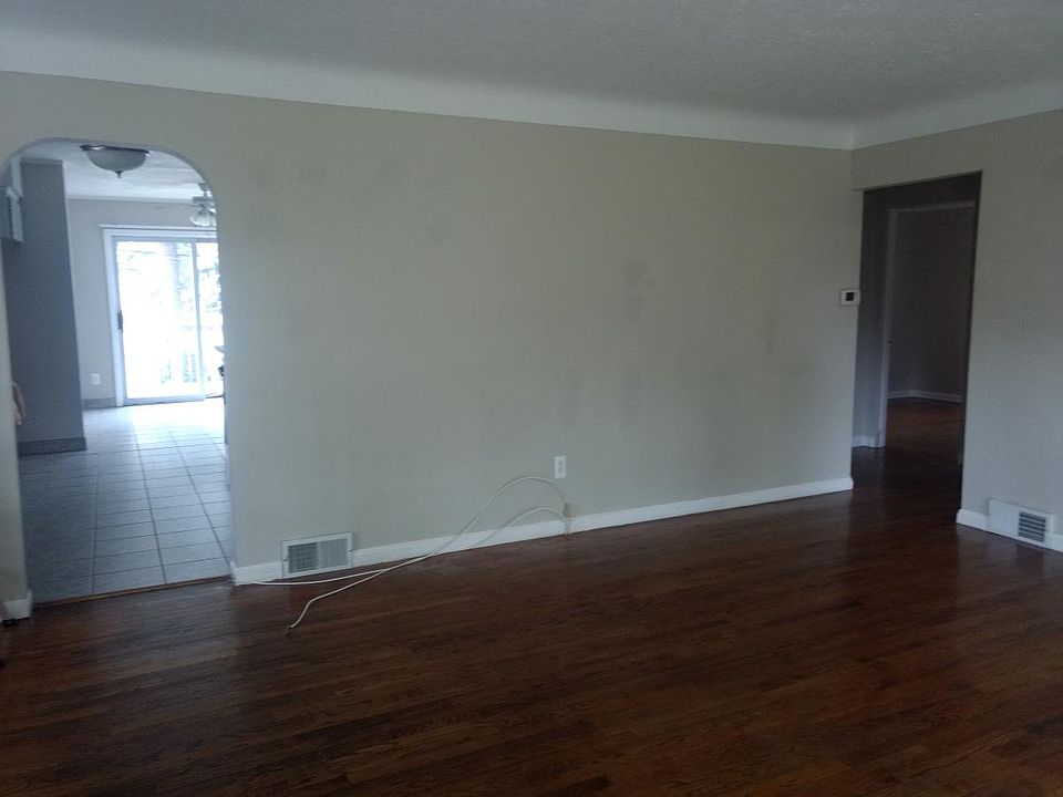 2nd image of 224 Draper Ave
