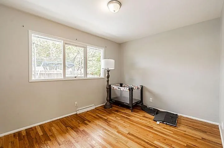 1501 Austin Ave — Photo 5