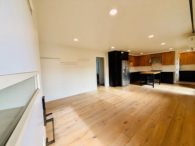 1740 G St #1740 — Photo 4
