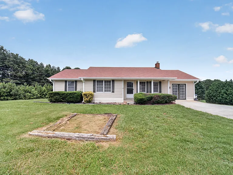 2591 Doc Hughes Rd — Photo 4