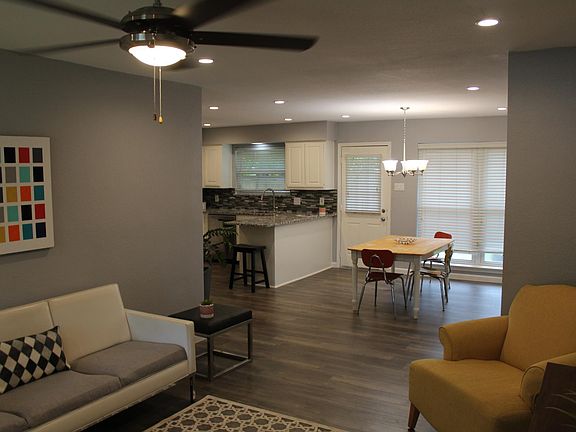4th image of 605 Dover Dr