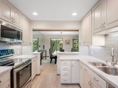 5901 Laurel Ave APT 235, Golden Valley, MN, 55416