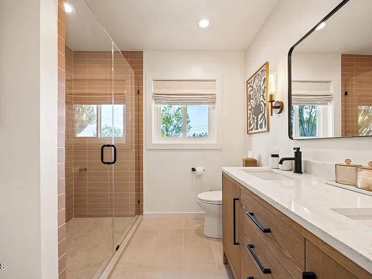 107 Alto Dr — Photo 31
