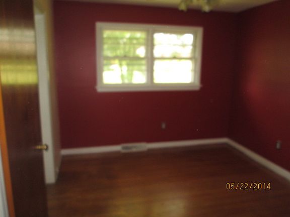 5th image of 341 Howard Dr