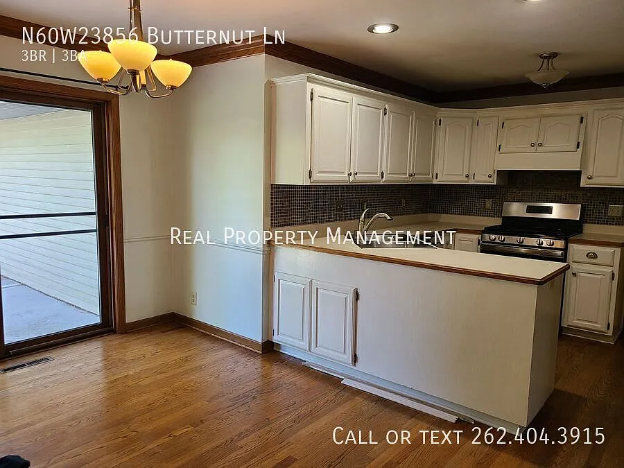 Beautiful Sussex Single-Family Home for Rent-N60W23856 Butternut Ln, Sussex, WI 53089 — Photo 4