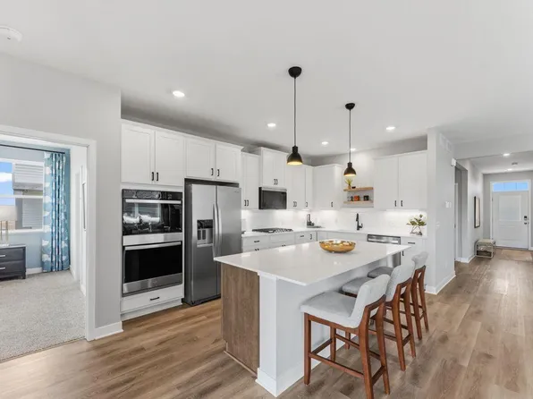 918 Foxglove Ter, Waconia, MN 55387