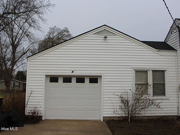 2nd image of 167 Lake Road