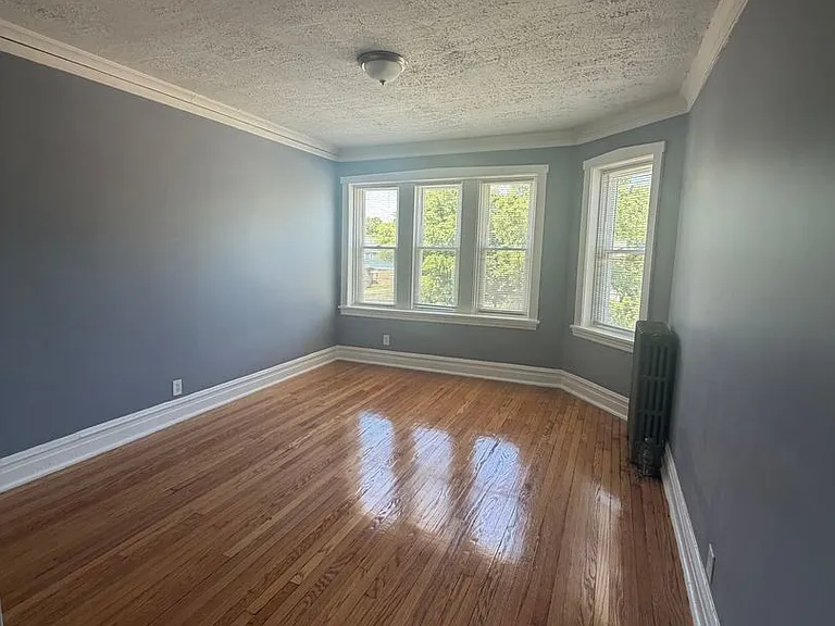 7001 S Aberdeen St — Photo 11