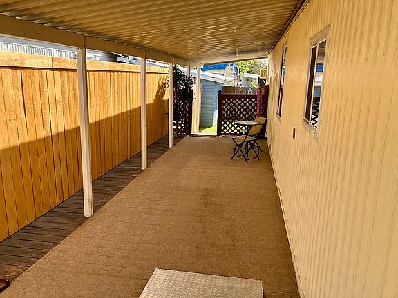400 sq ft deck