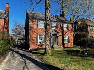 2447 Dysart Rd, University Heights, OH 44118