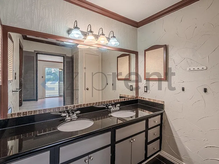 14515 Wunderlich Dr #403 — Photo 18