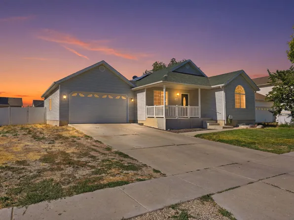 1836 E Canary Way S, Eagle Mountain, UT 84005