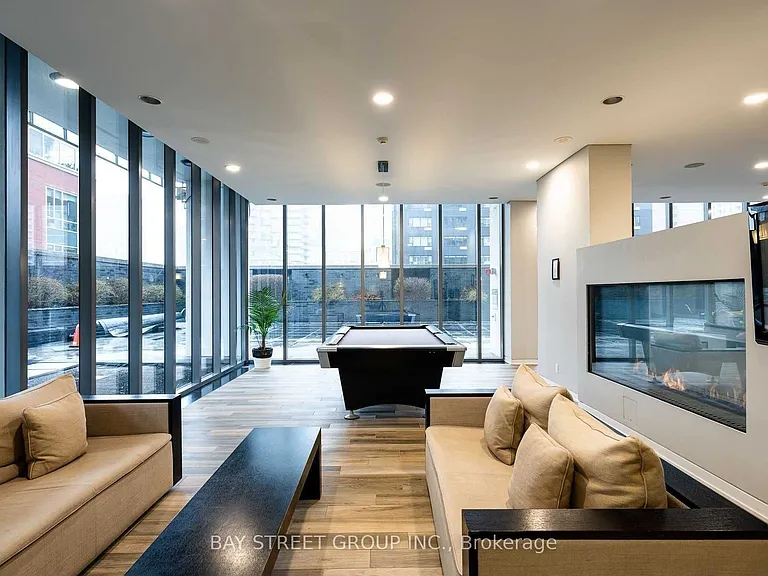 33 Charles St E #4401 — Photo 16