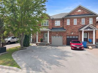 171 Burgess Cres, Newmarket, ON L3X 2T9