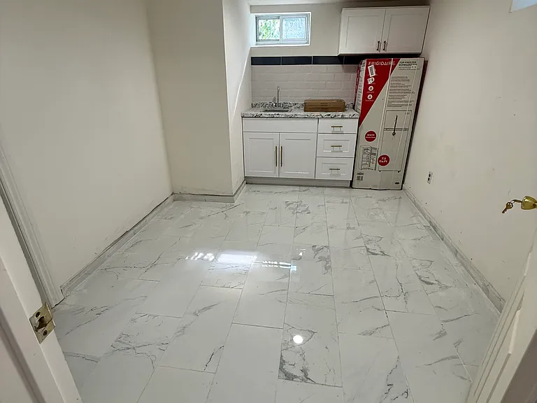 100 Cottage Ave #2 — Photo 5