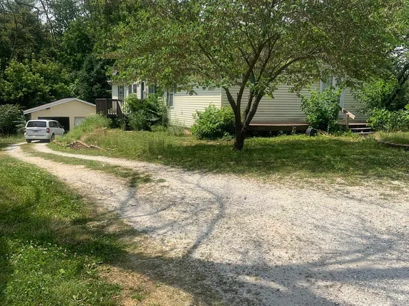 375 N Page St, Nauvoo, IL 62354