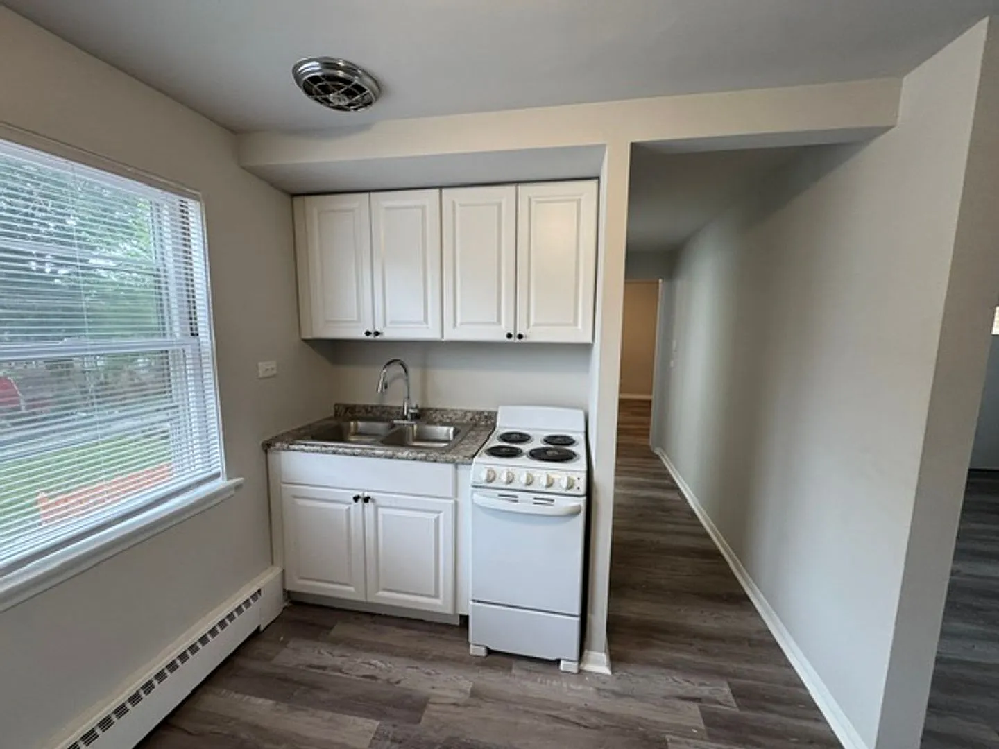 2631 West 123rd Street — Photo 2