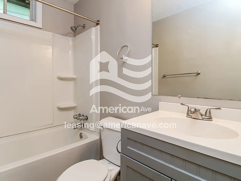 5148_013_bathroom_14.jpg
