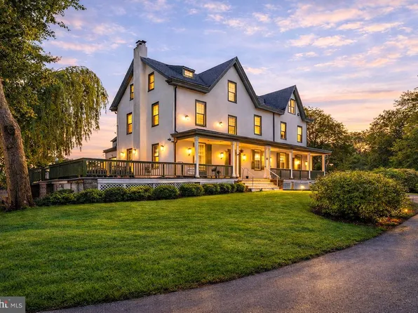 34 1/2 Mary Jane Ln, Newtown Square, PA 19073