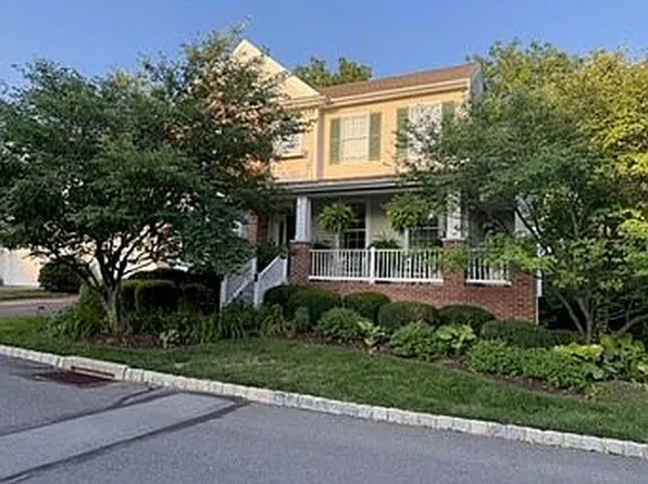 2445 Napa Dr, Forks Twp, PA 18040