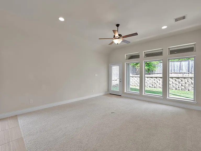 122 Kinnerly Peak Pl — Photo 14