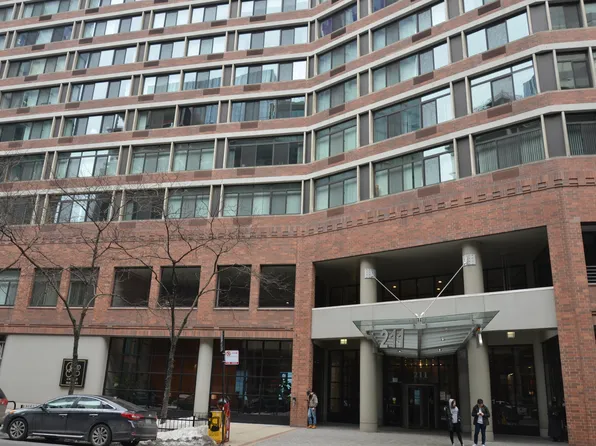 211 E Ohio St APT 713, Chicago, IL 60611