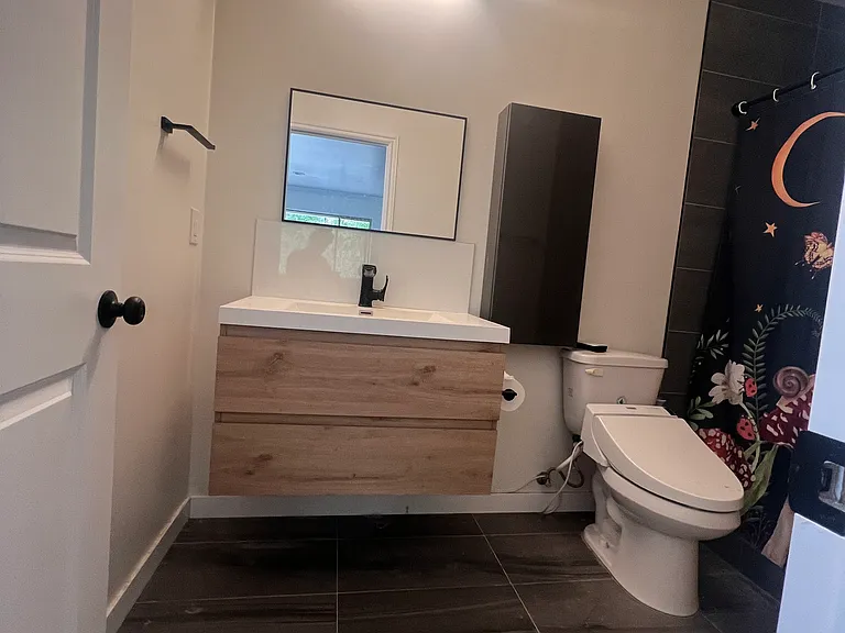670 Lombardy Pl — Photo 14