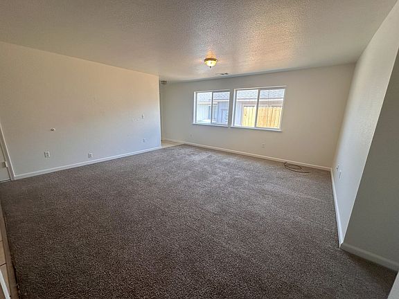 5th image of 545 Howard Ct Unit A