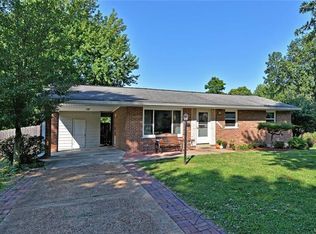 10041 Zenith Ct, Saint Louis, MO