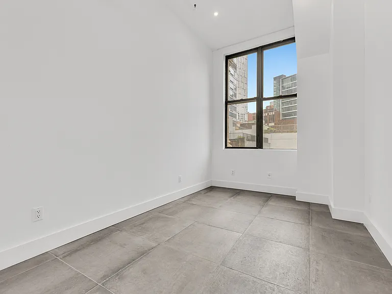 81 Willoughby St #406 — Photo 5