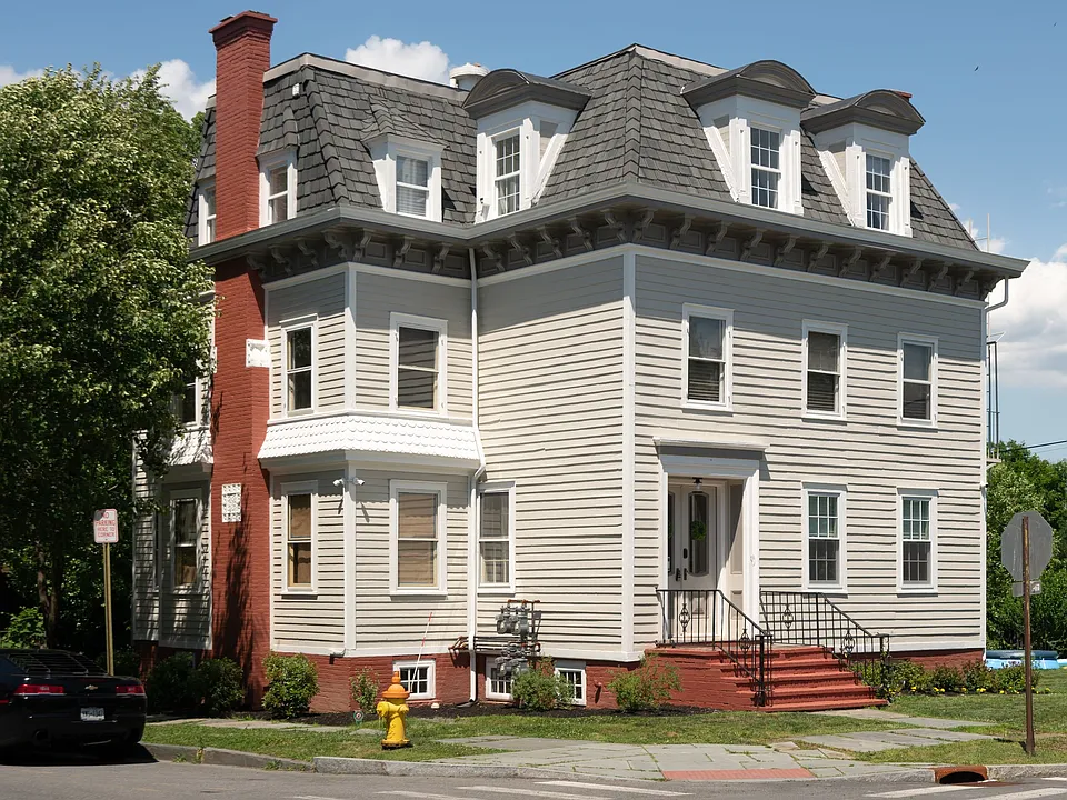 70 Clinton St #GROUND
