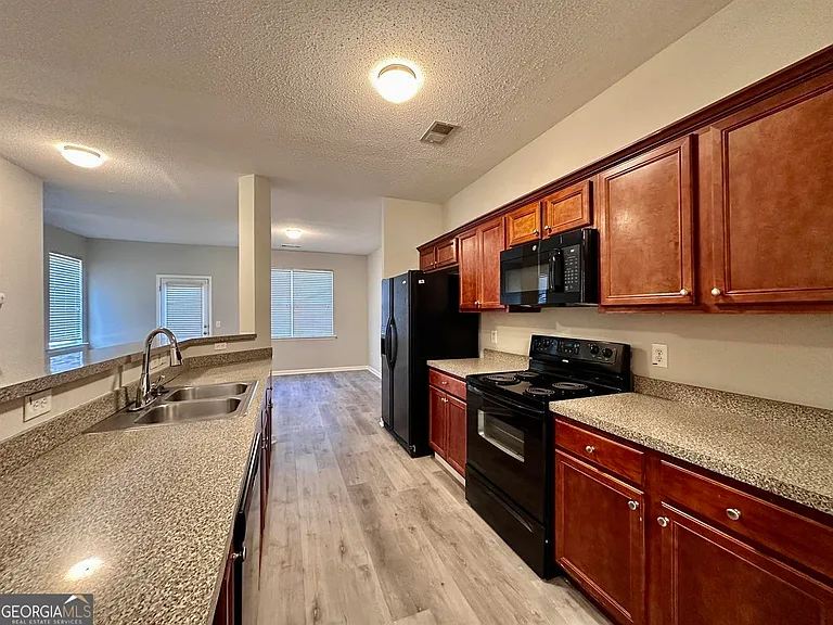 2042 Bayrose Cir #42B — Photo 5