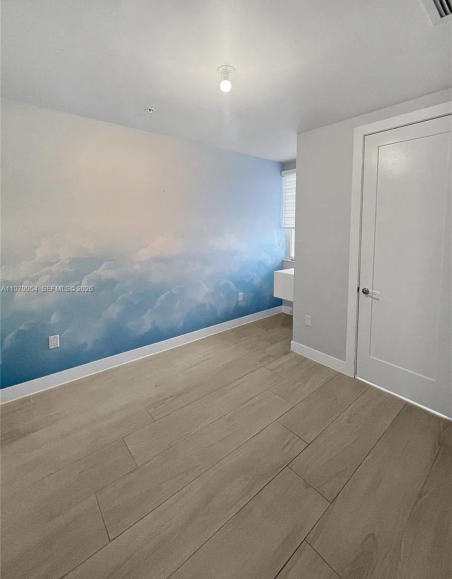 4 bed, 2655 sqft, $5,500 — Photo 3