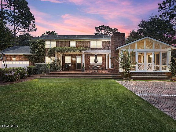 2nd image of 2202 S Live Oak Parkway