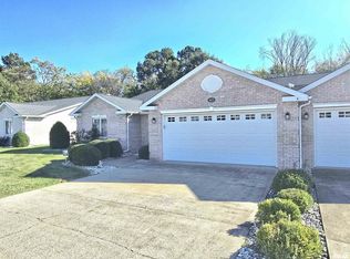 607 Lake Harbor Dr, Marion, IL 62959