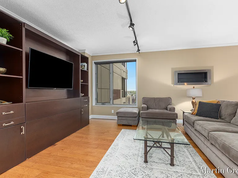 62 Campau Cir NW — Photo 8