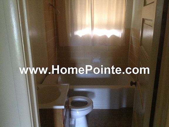 4th image of 3148 Judah St