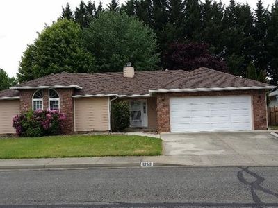 1252 Ironwood Dr, Grants Pass, OR, 97526