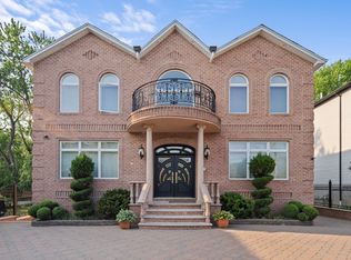 3415 Richmond Rd, Staten Island, NY 10306