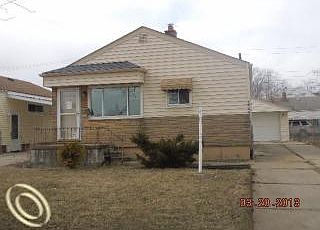 1st image of 3064 River Dr