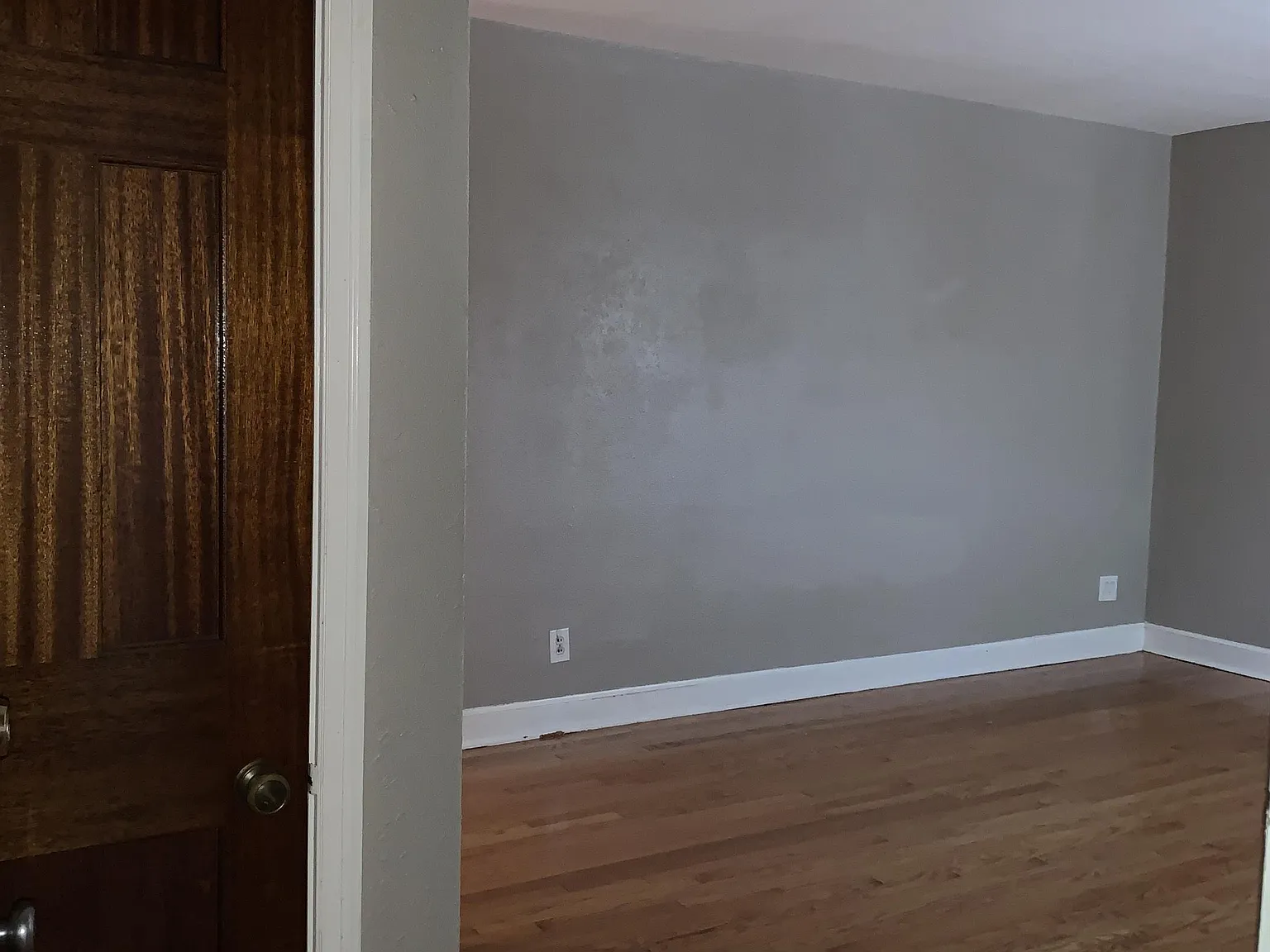 1J: Wise/Mccausland Apartments - 7758-8 — Photo 4