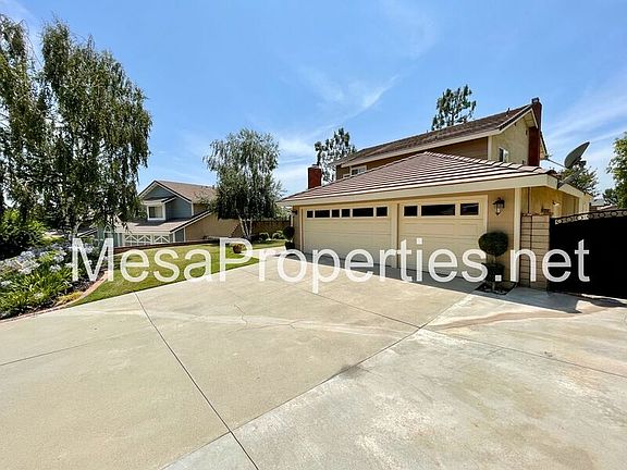 3rd image of 6895 Country Club Dr