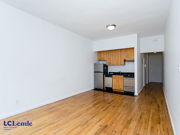 2nd image of 505 E 88th St #2FW