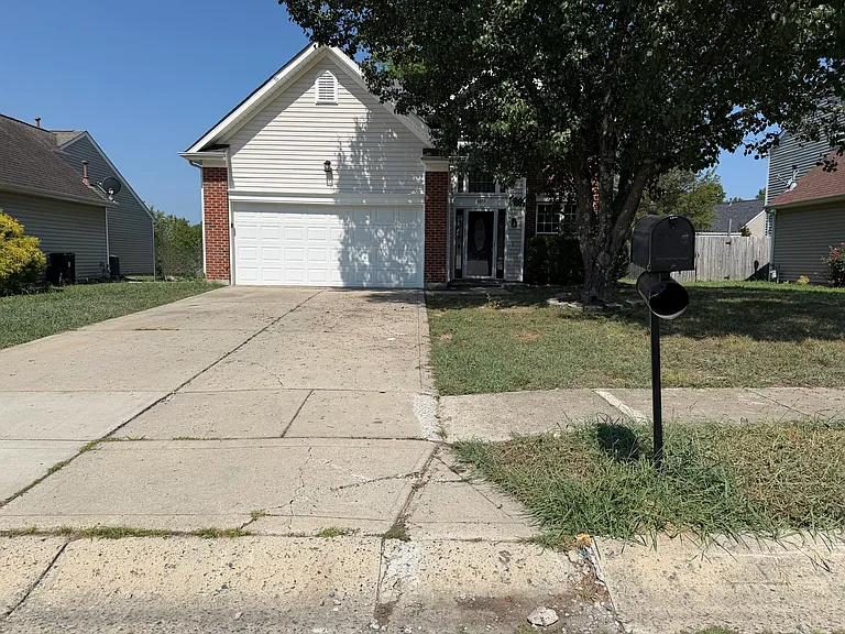 8815 Firestreak Dr — Photo 2