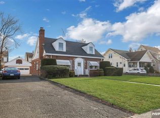 6-17 4th St, Fair Lawn, NJ 07410