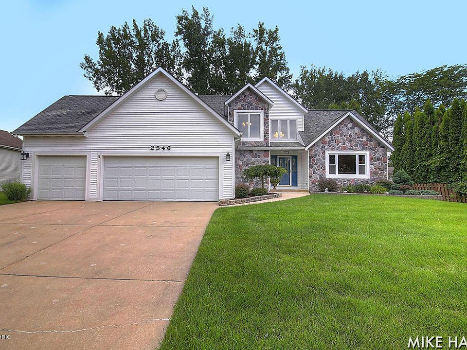 1st image of 2546 Moerland Dr NW
