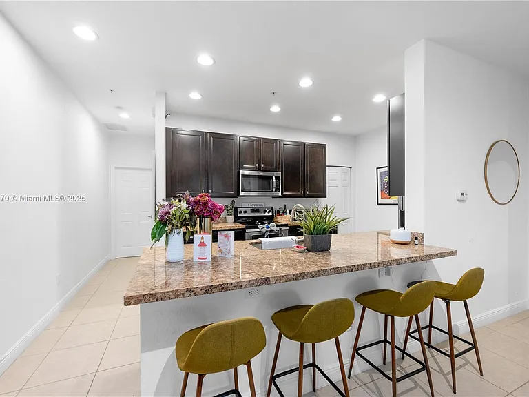 1030 SW 147th Ave — Photo 4