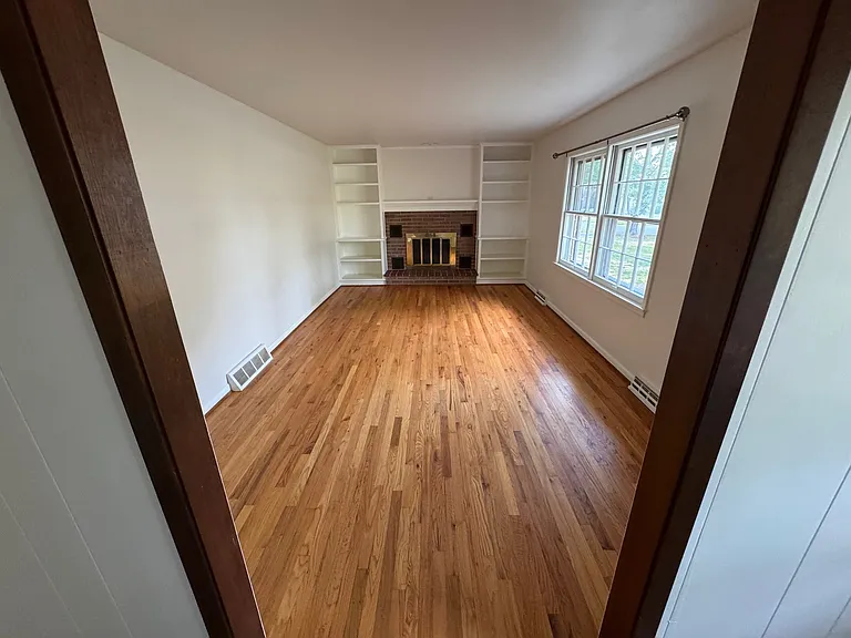 5200 Winterhill Ct — Photo 6